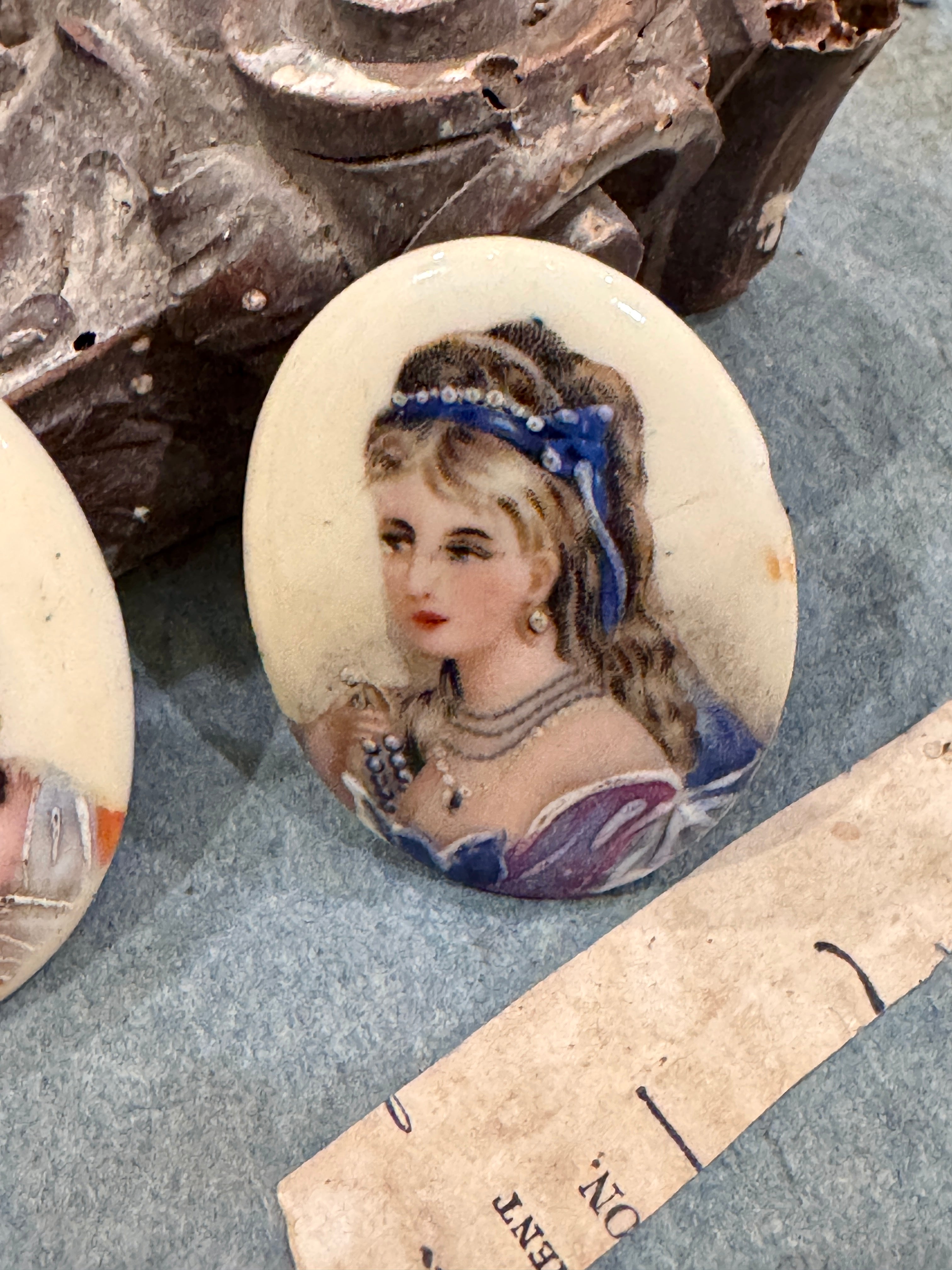 Antique Hand Painted Carbochon Limoges Medallions