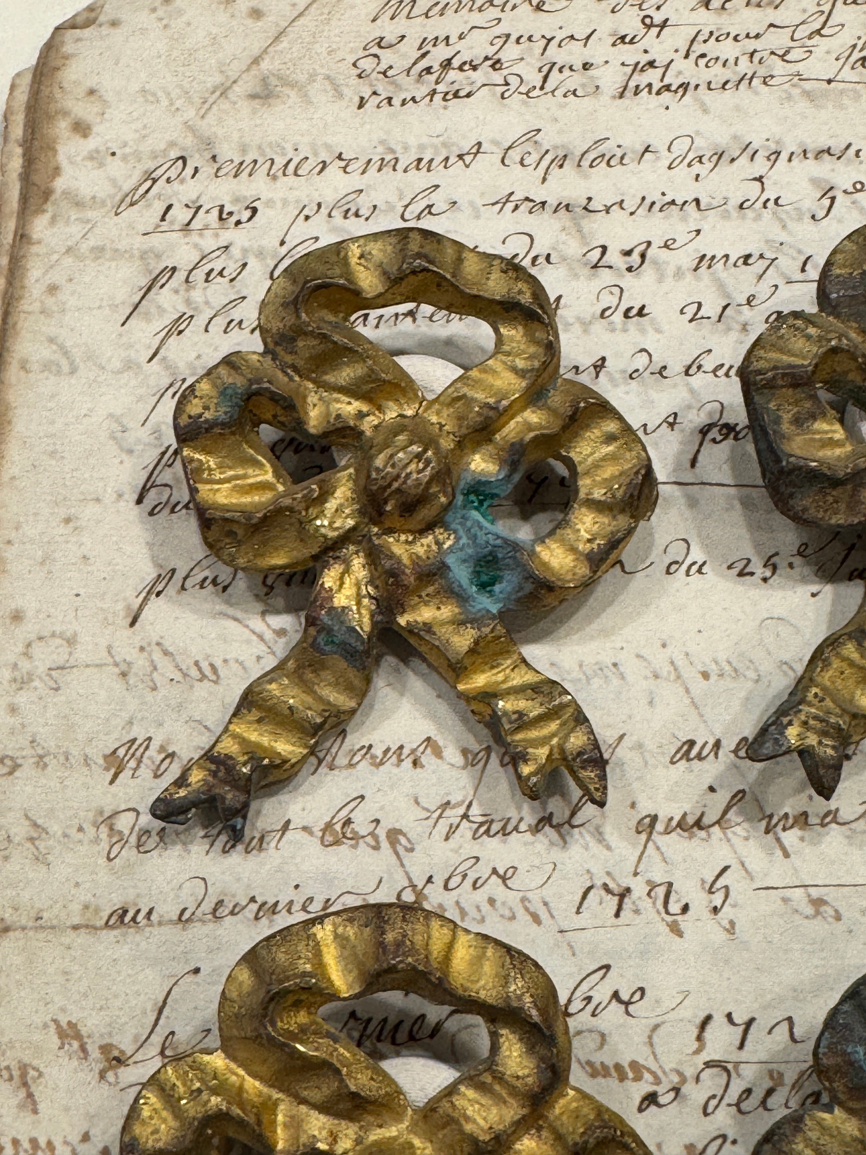 Antique French Picture Hook Covers - Cache Clous Bows - H5