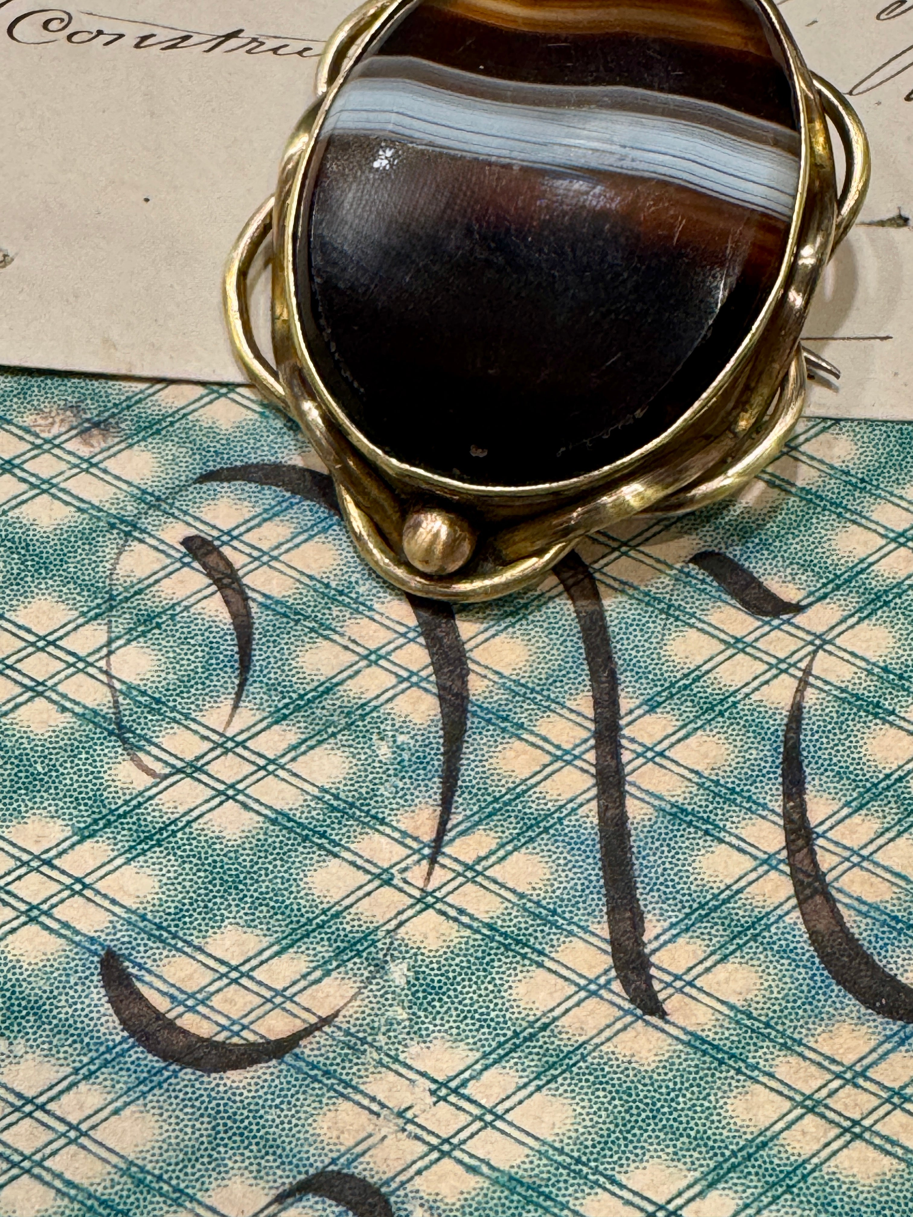 Antique Victorian Rolled Gold Banded Agate Brooch