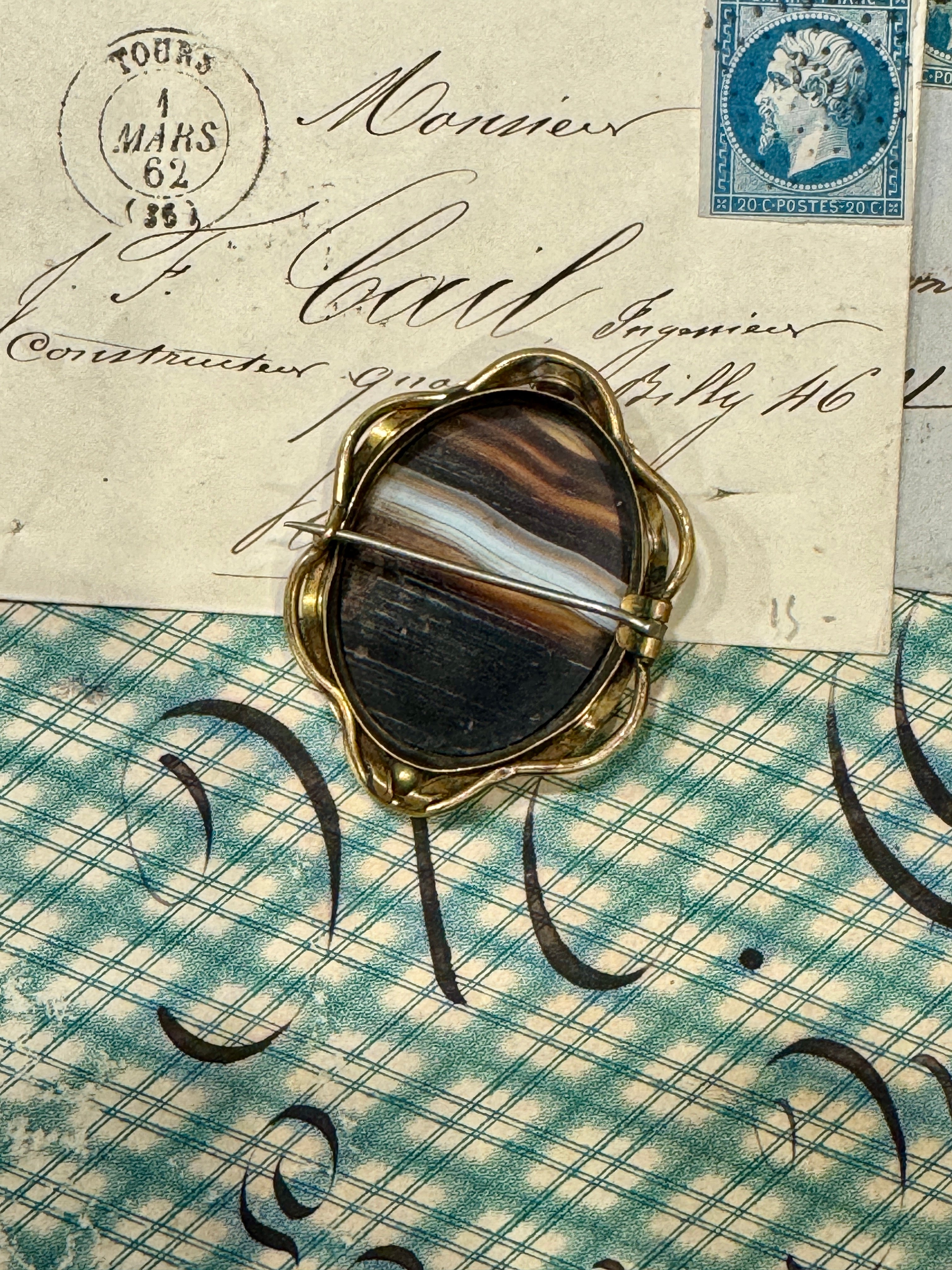 Antique Victorian Rolled Gold Banded Agate Brooch