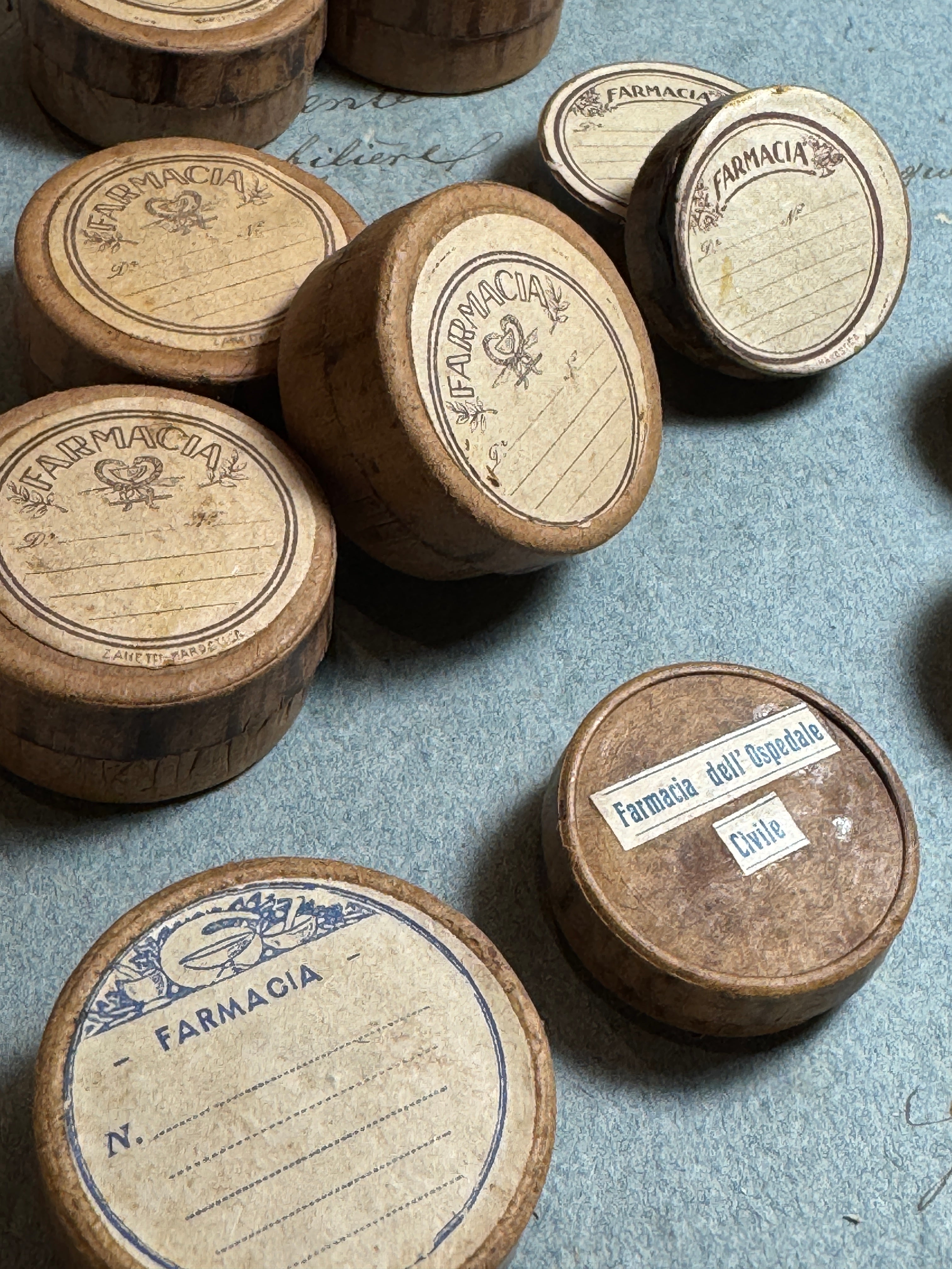 Antique (early 1900s) Italian Pharmacy or Apothecary Pill or Medicine Box