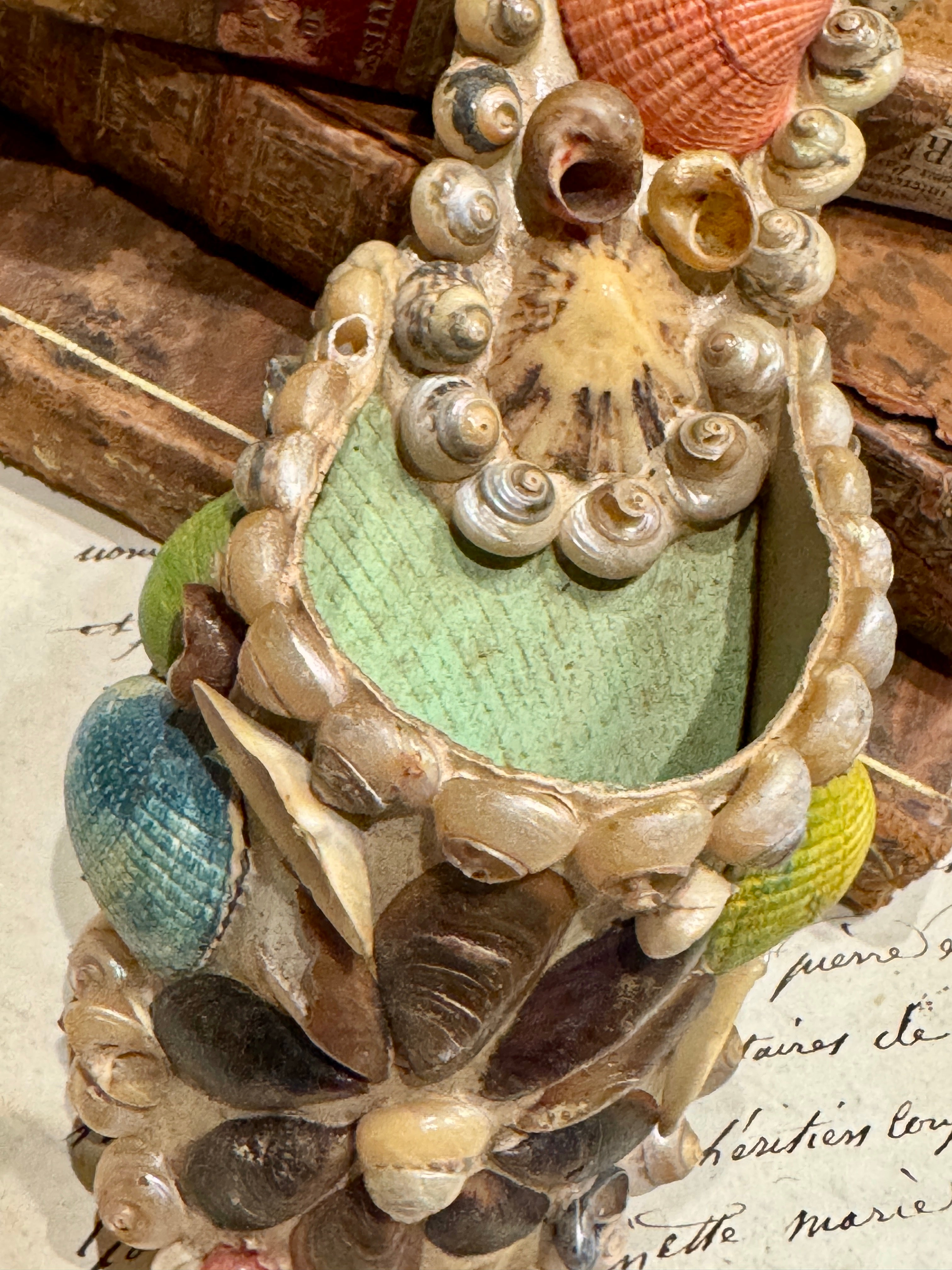 Antique Seashell Souvenir - Vineroz