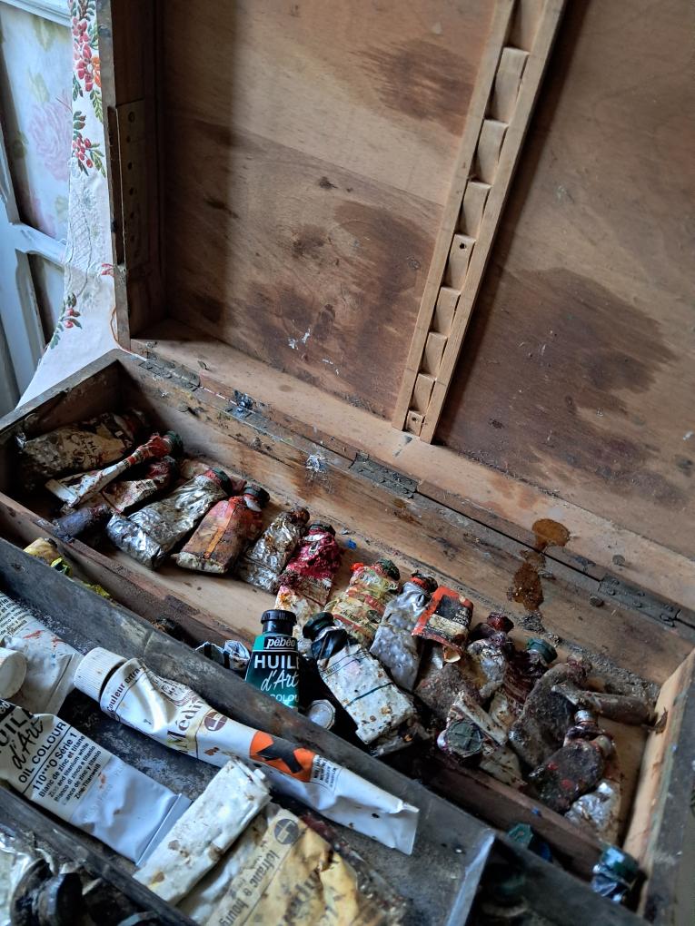 Antique French  Paint Box