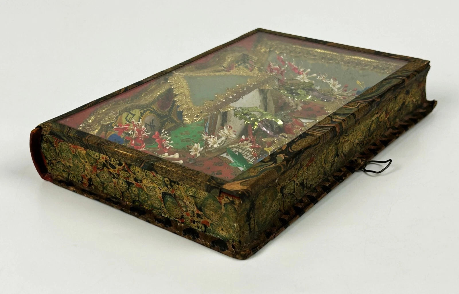 RARE Antique Relic Representing The Sacred Heart Of Jesus