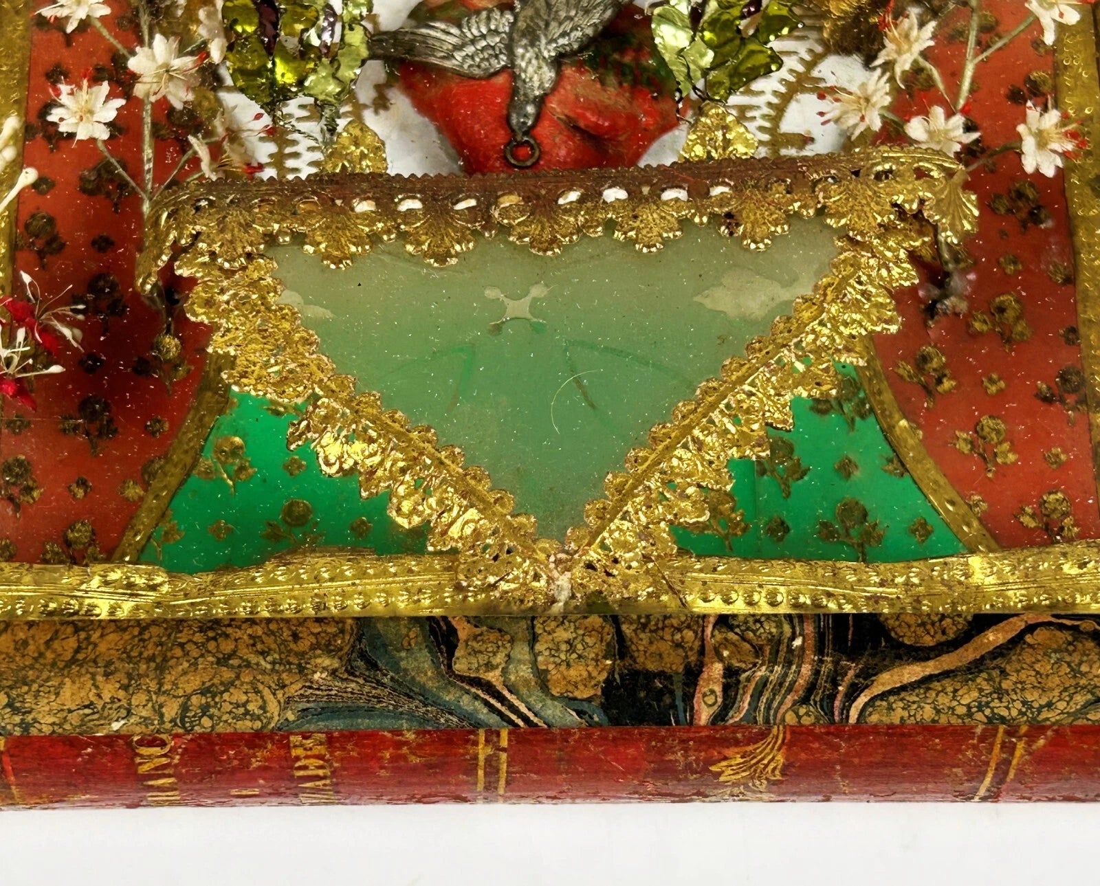 RARE Antique Relic Representing The Sacred Heart Of Jesus