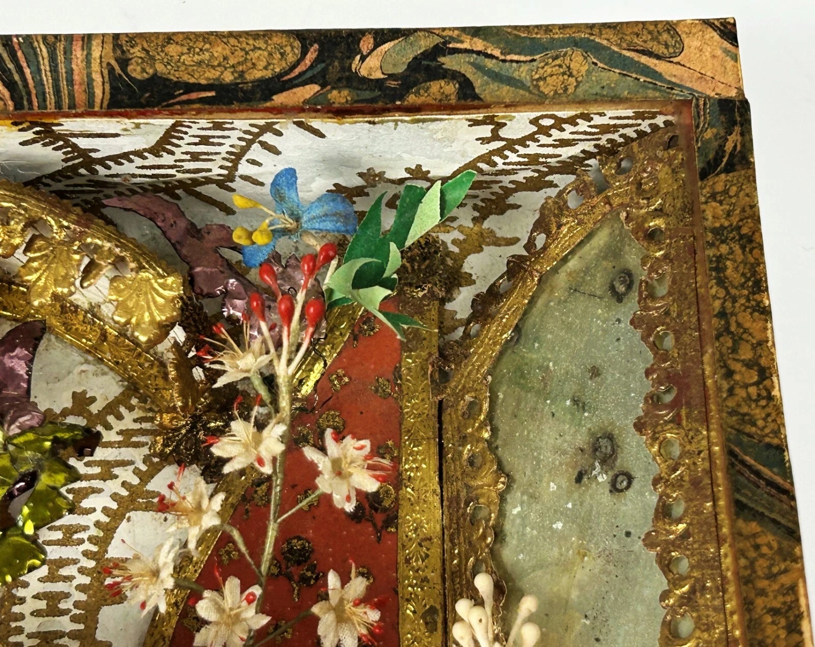 RARE Antique Relic Representing The Sacred Heart Of Jesus