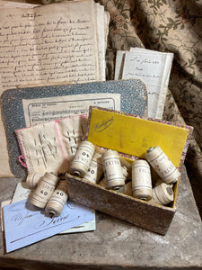 Haberdashery collection of Ecru Fil De Lin Thread