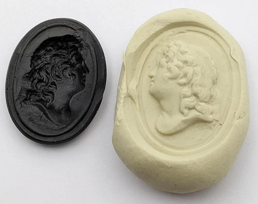 Rare 18th century WADGWOOD / WEDGWOOD Classical Female Bust