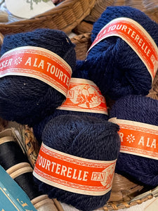 Haberdashery collection of Vintage French Mending Wool