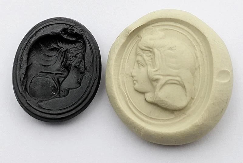 Rare 18th century WADGWOOD / WEDGWOOD Female Bust