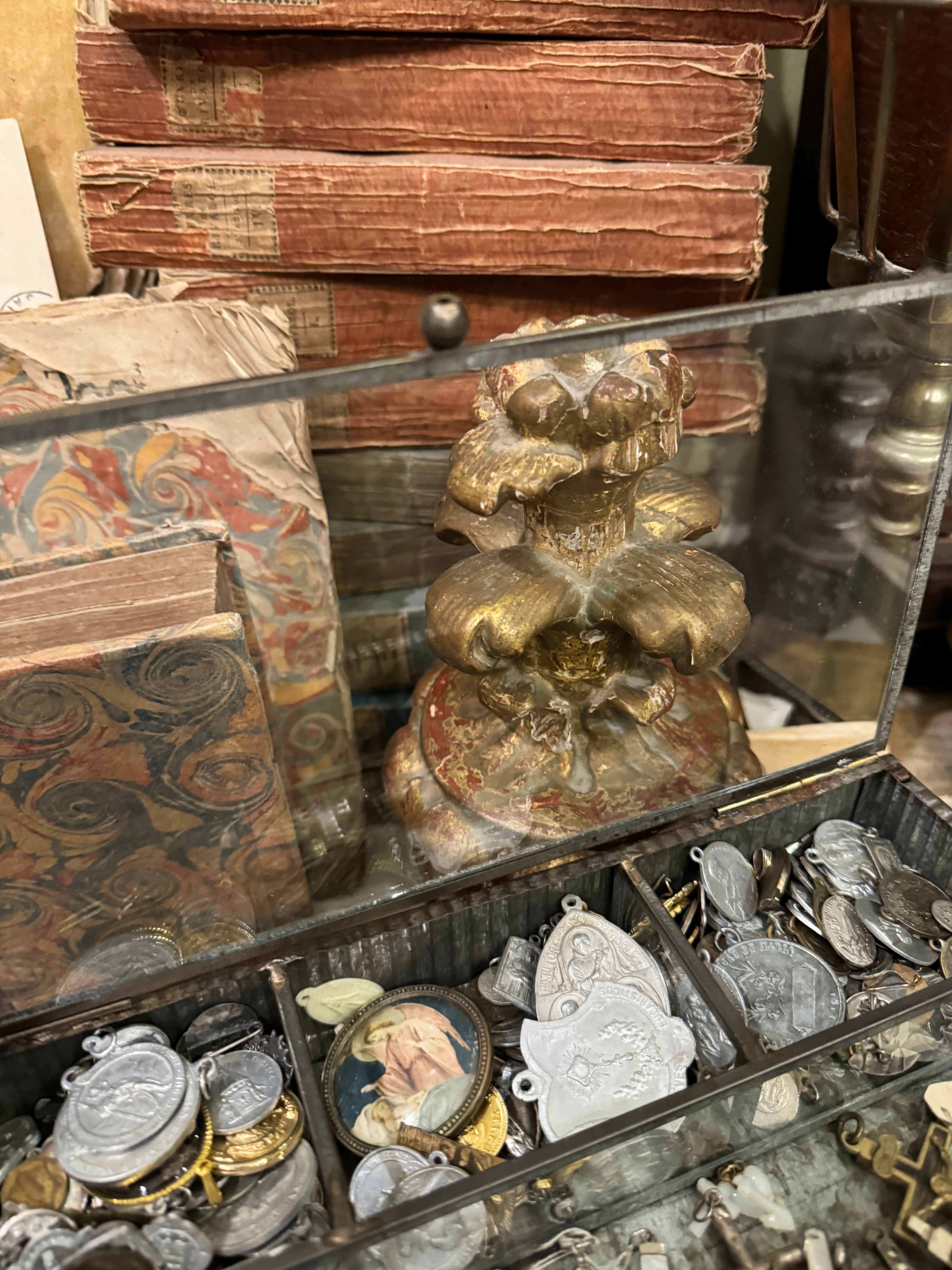 Medium Brass Rectangle Box with Glass Lid