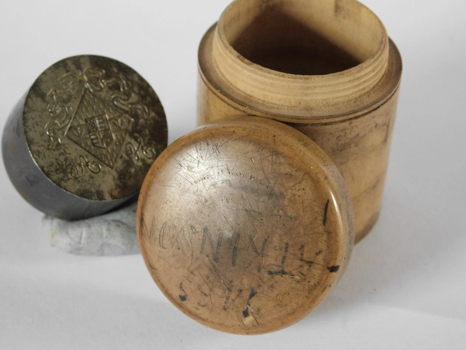 Antique Heraldic Coat of Arms Intaglio Wax Seal in Treen Box