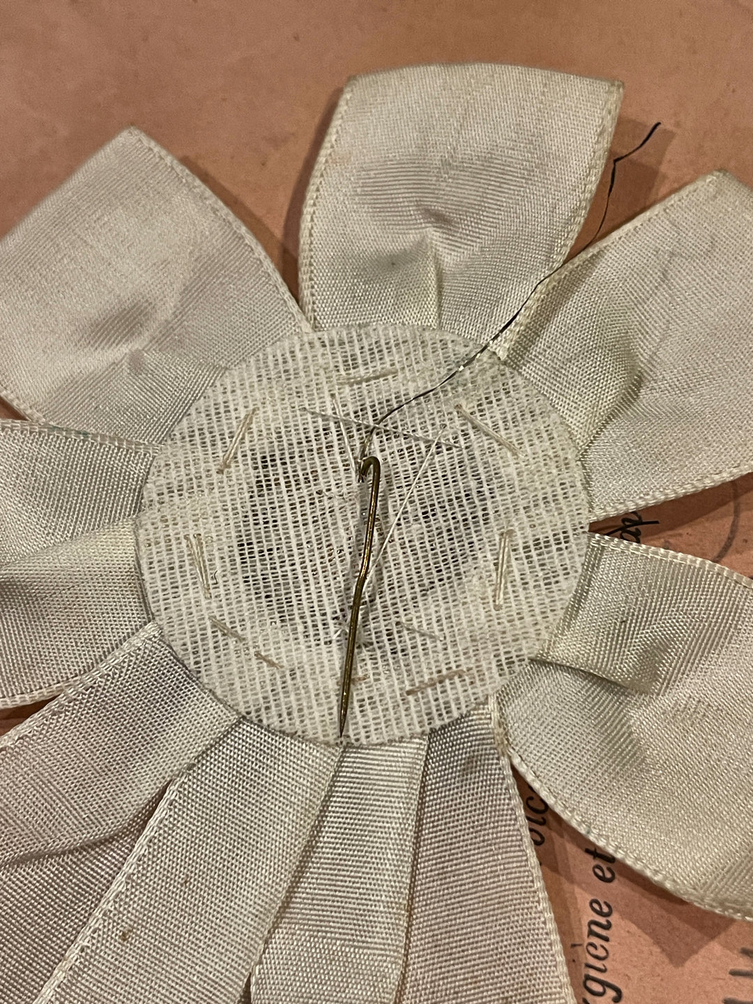 BEAUTIFUL White "FR" with Tinsel Trim Conscrit