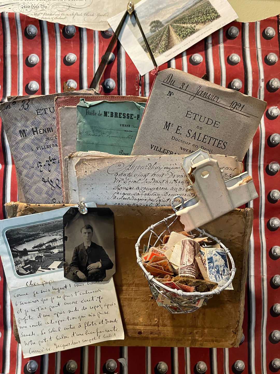 Chicken Wire Wall Basket & Buttermilk Document Clip