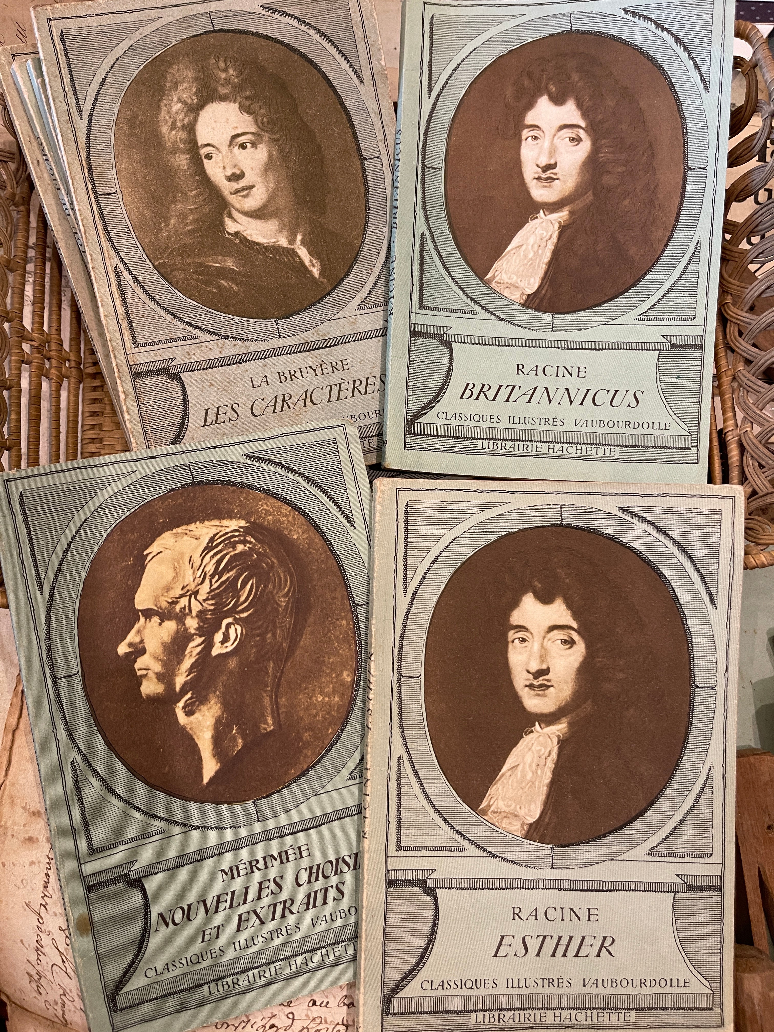 Fabulous French Classiques Hachette Softback Books