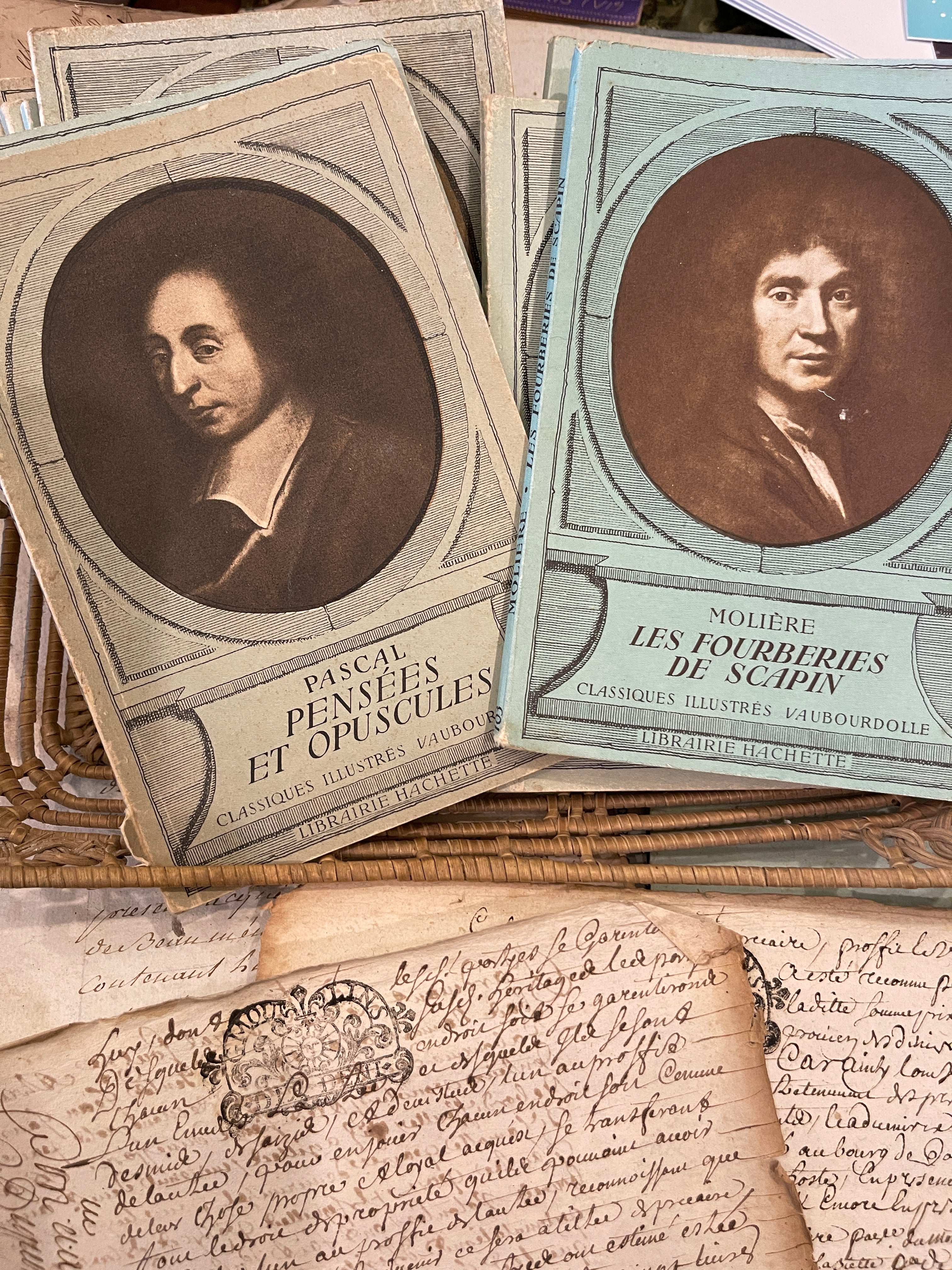 Fabulous French Classiques Hachette Softback Books