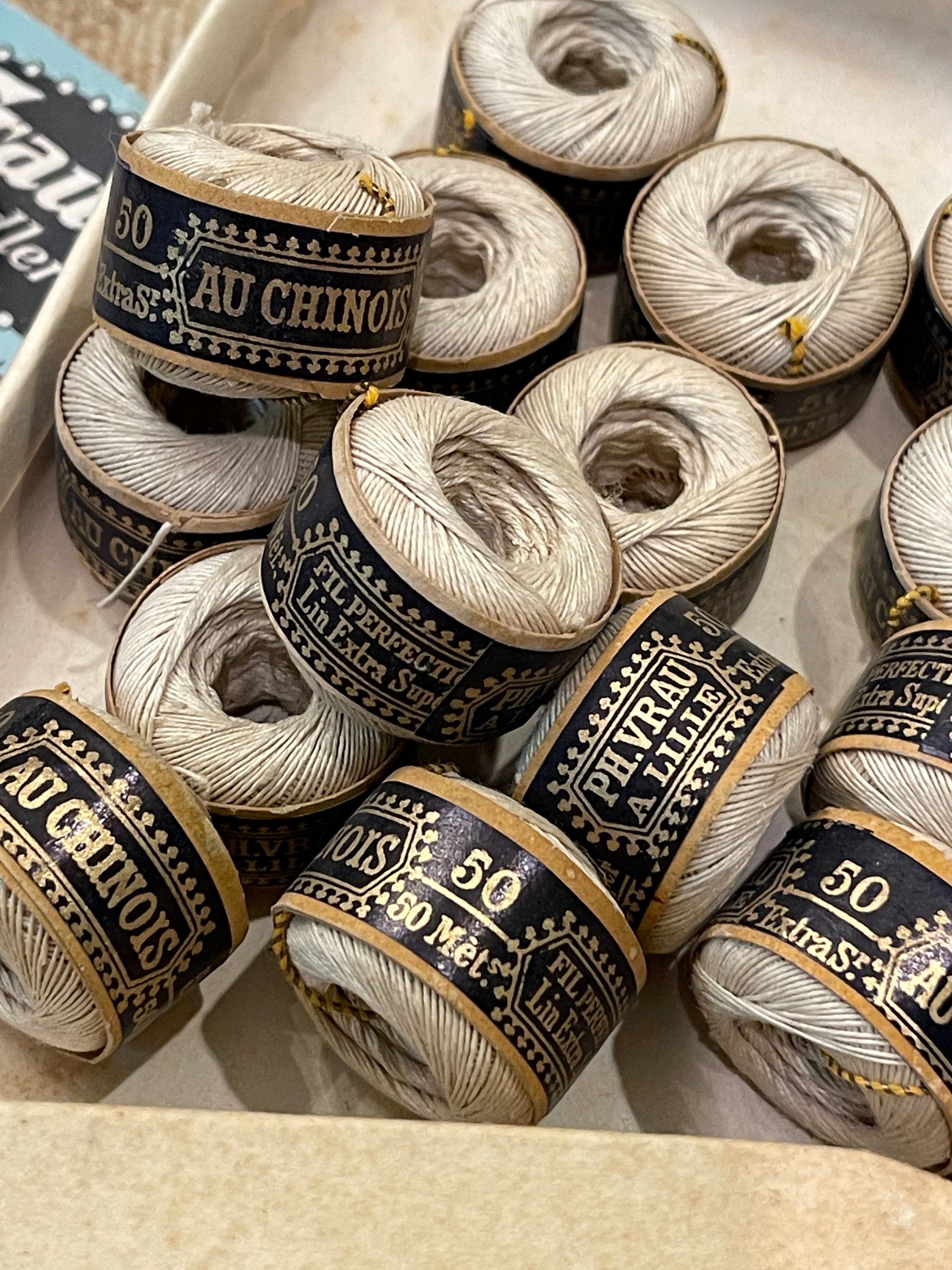 Haberdashery collection of ECRU Linen AU CHINOIS thread