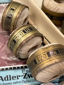 Haberdashery collection of ECRU Linen AUXPELOTES D'OR thread