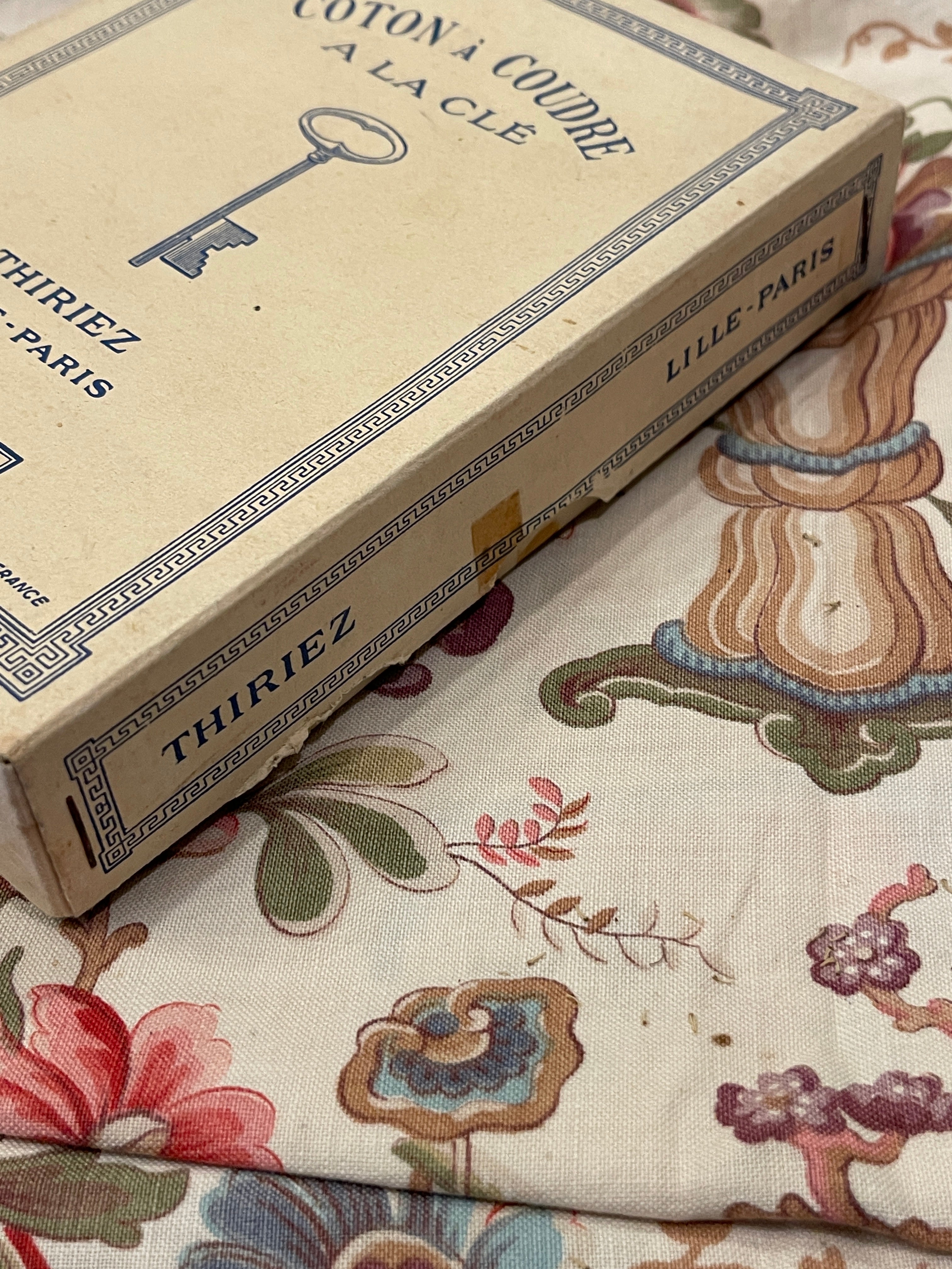 Antique Spool Thread Coton A Coudre A LA CLE