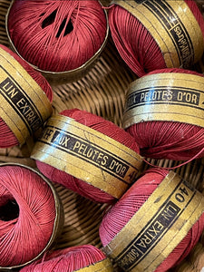 Haberdashery Collection of Burgundy Linen AUX Pelotes D'or Thread