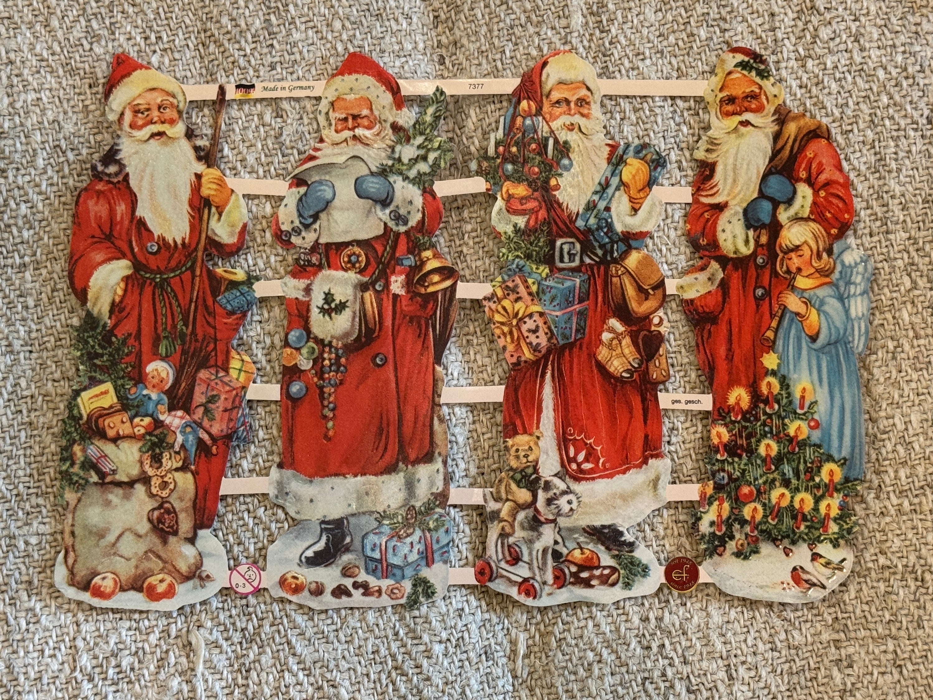 Chromo EF 7377 Victorian Santa