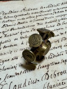 Victorian 9 Seal Motto Spinner Wheel