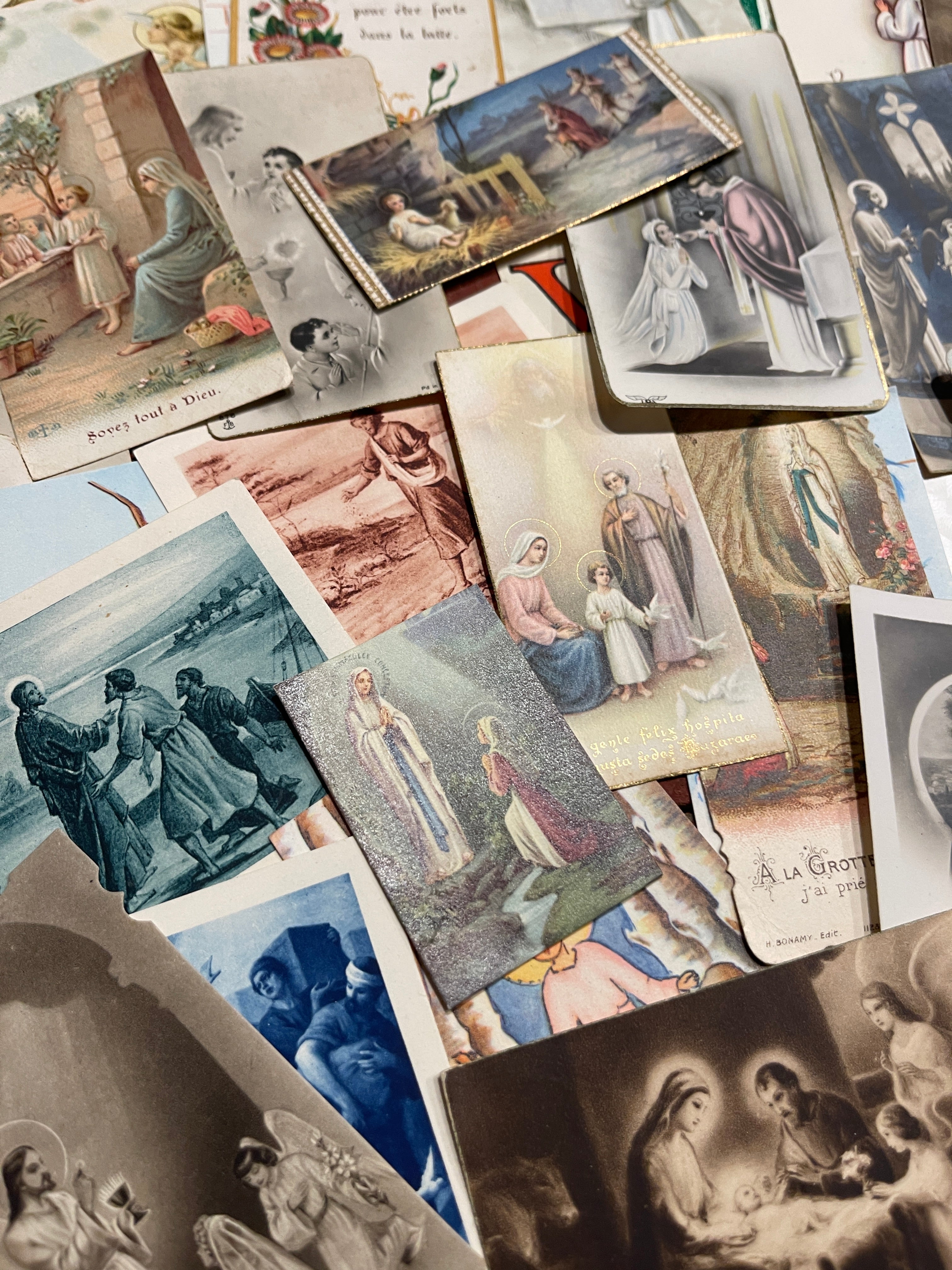 Religious Sim Card Set of 25 20th C French Religious Holy Cards – Monahan Papers