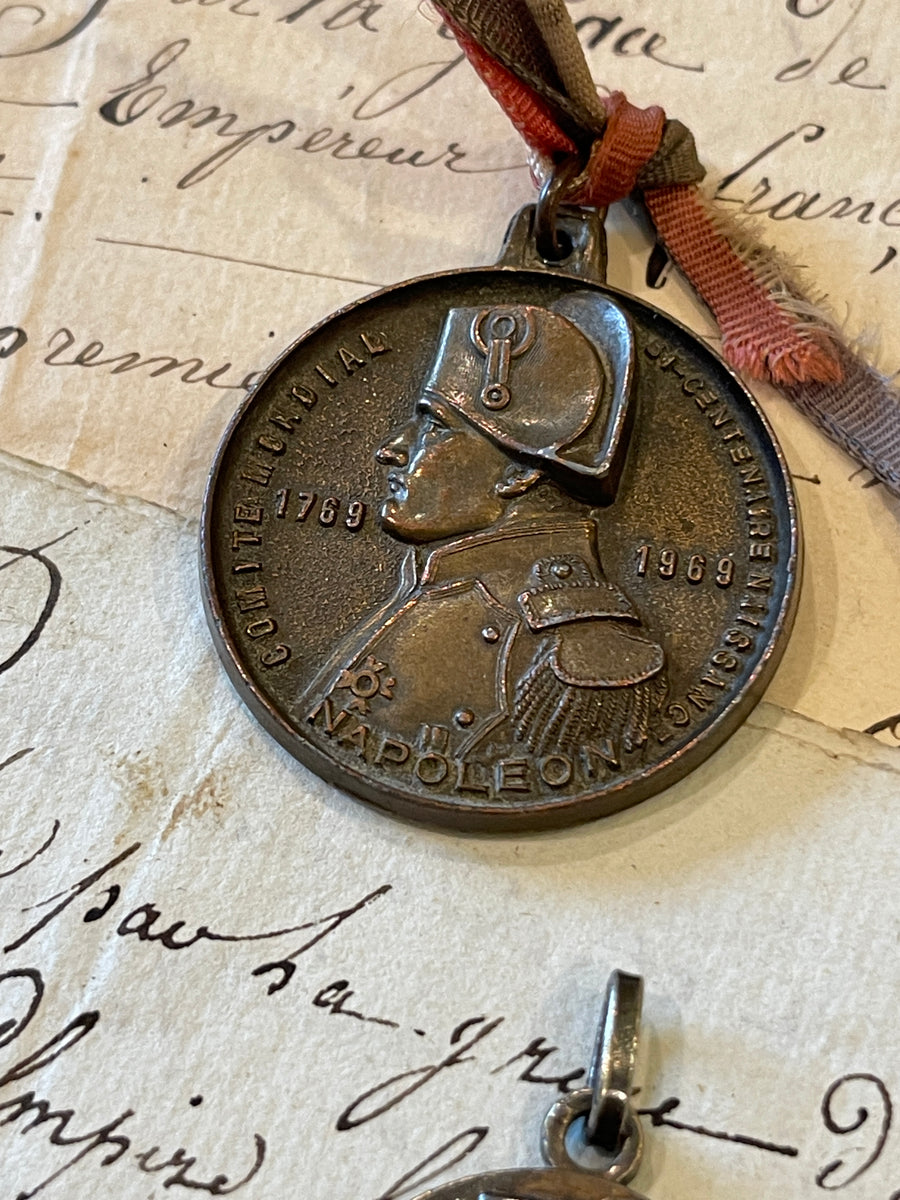 Coffret 12 Pièces / Médailles Commémoratives Bonaparte Napoléon Cuivre Coloré Doré Or Fin - Collection