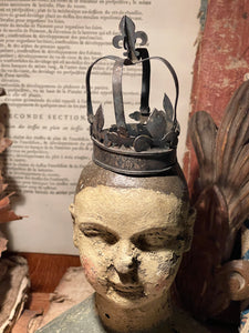 Saints Statue Couronne Crown