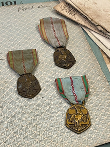 WW2 French Commemorative Bronze Medal 1939 - 1945