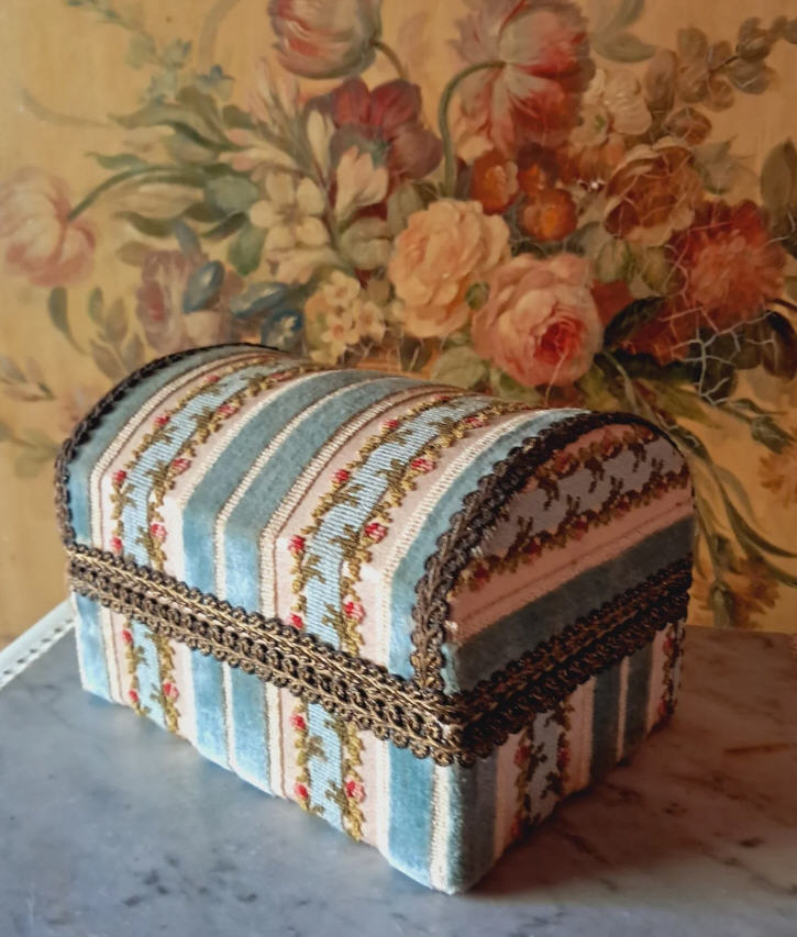 Vintage French Dome-Top Boudoir Box