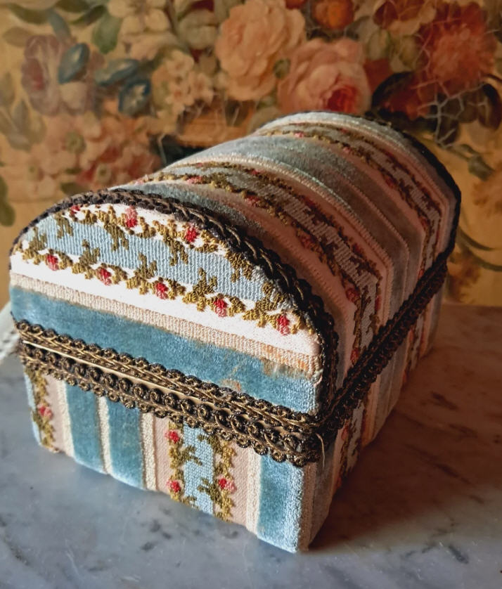 Vintage French Dome-Top Boudoir Box