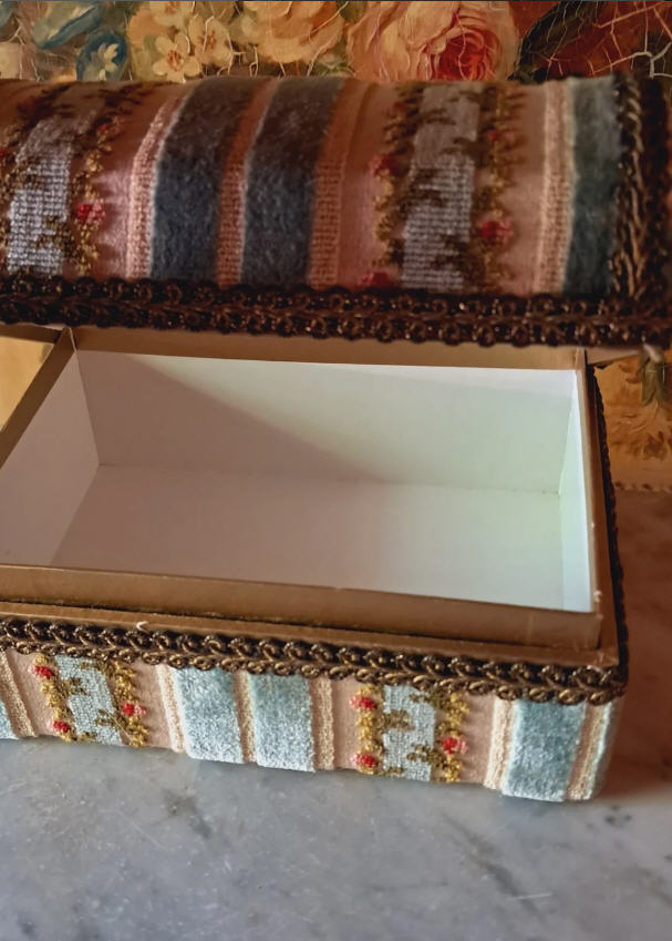 Vintage French Dome-Top Boudoir Box