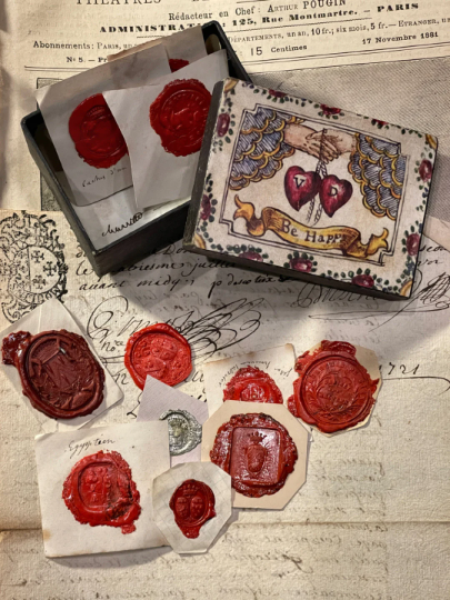 3.25” British Be Happy Paper Mache rectangle Box