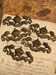 Vintage Style Crown and Lions Crest