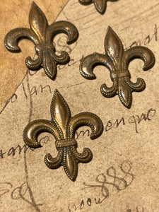 Vintage Style Fleur De Lis