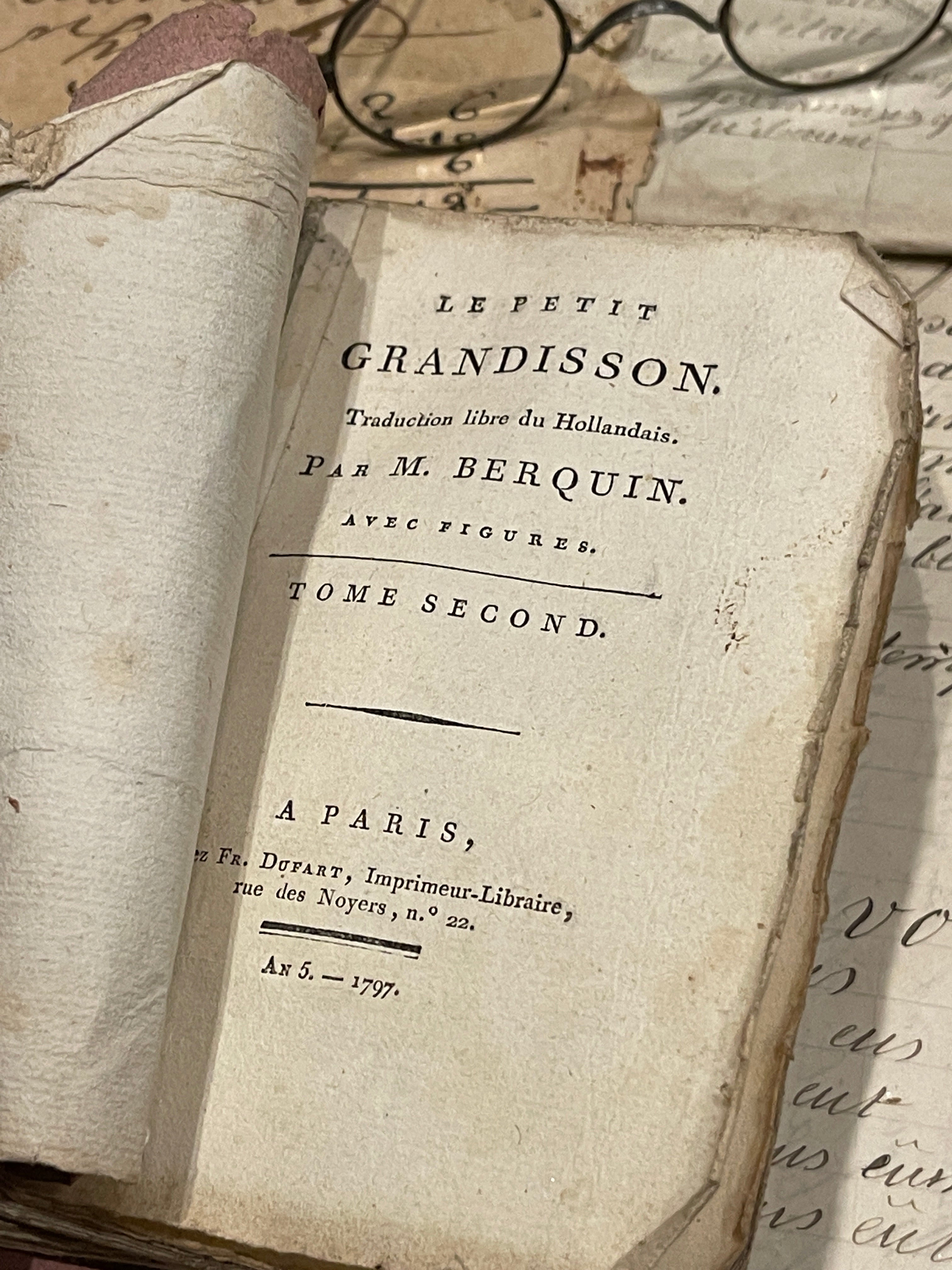 Darling Antique Pale Pink French Books