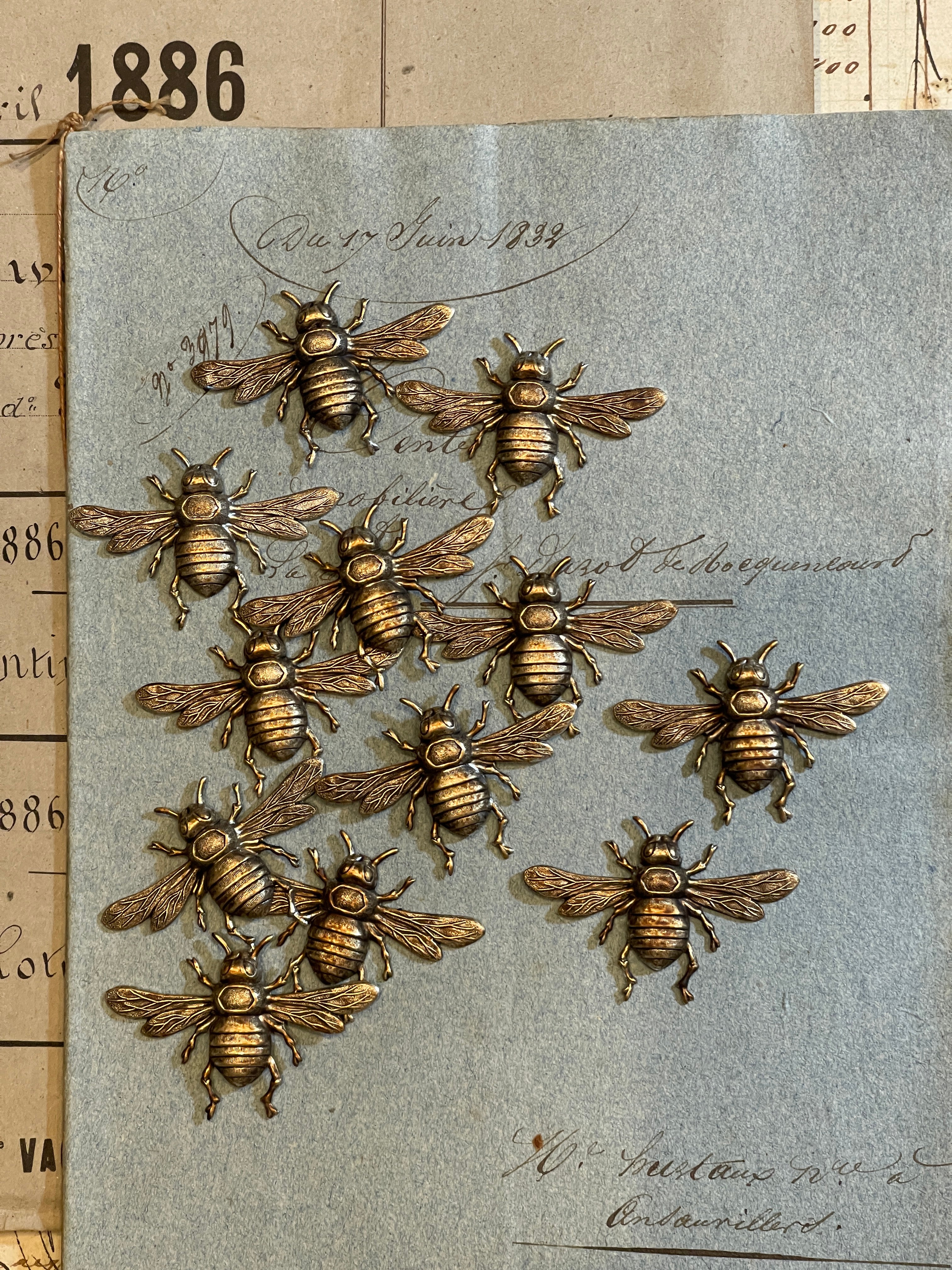 Vintage Style BEE - Large