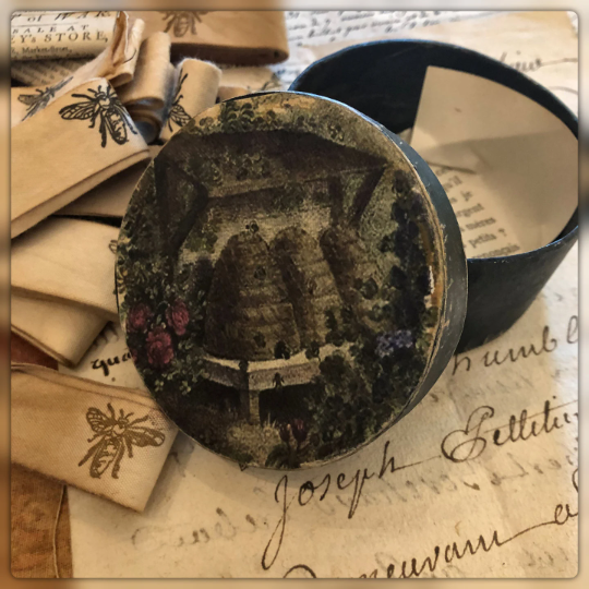 3" Bee Hive Paper Mache Round Boxes